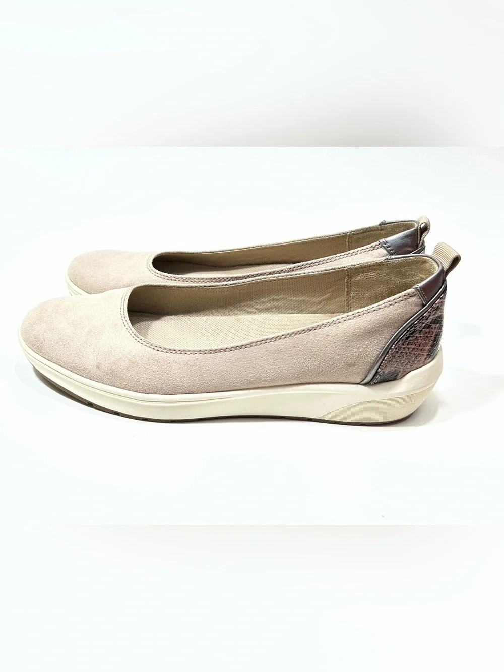 Naturalizer Harris Women’s Size 8.5 M US Shoes Synthetic Beige Comfort Flats